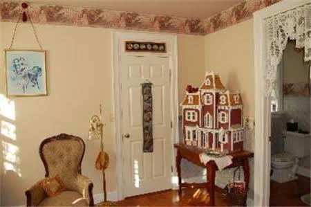 A Walk In The Woods Bed And Breakfast Southold Exterior foto